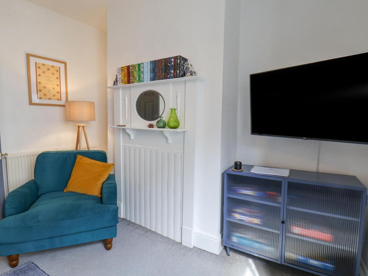 Book House Apartment Whitby Exterior foto